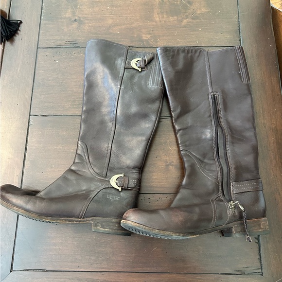 UGG Leather Boots - Picture 1 of 5